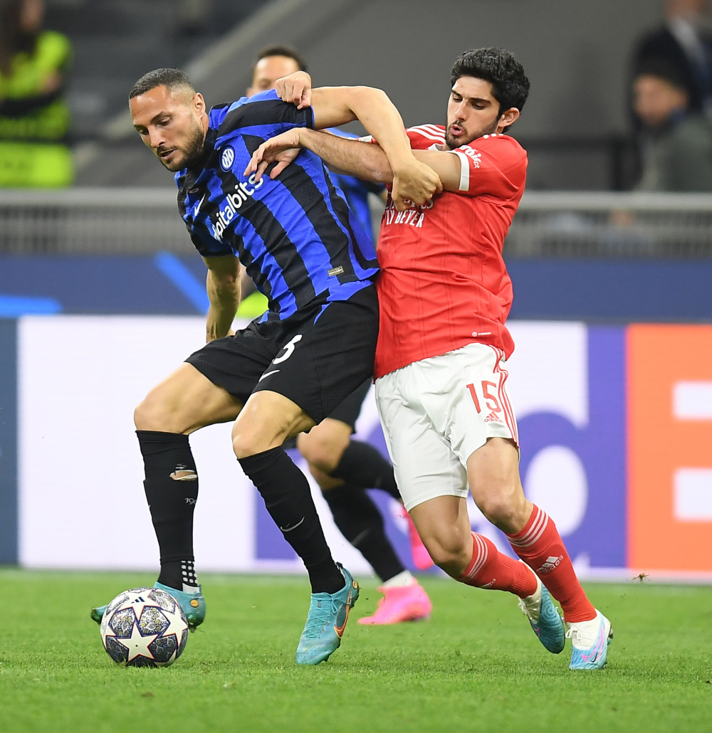 意媒：巴洛特利正随业余队训练，意丙联赛或成为现实选择（意媒：巴洛特利随业余队备训，或将转战意丙联赛）