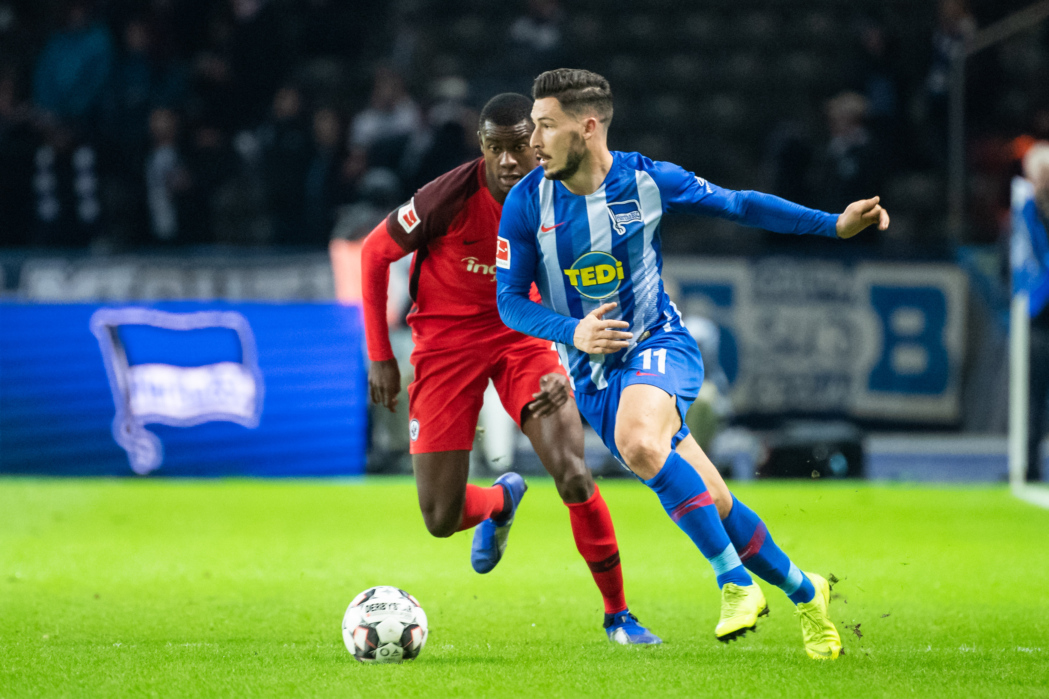 阿里亚斯入围2025年国际足联年度最佳男子阵容候...（阿里亚斯跻身2025年国际足联年度最佳男足阵容候选名单）