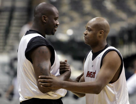 特别的缘分！瓦科与法比奥同年同月同日生，将争夺中超金靴（同年同月同日生的巧合，瓦科与法比奥上演中超金靴对决）