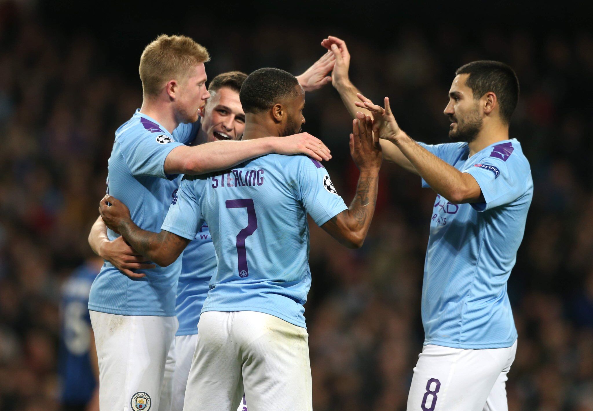 连续两赛季带不同球队欧战做客安菲尔德，阿隆索成历史第三人（阿隆索连续两季率不同球队欧战客战安菲尔德，成史上第三人）