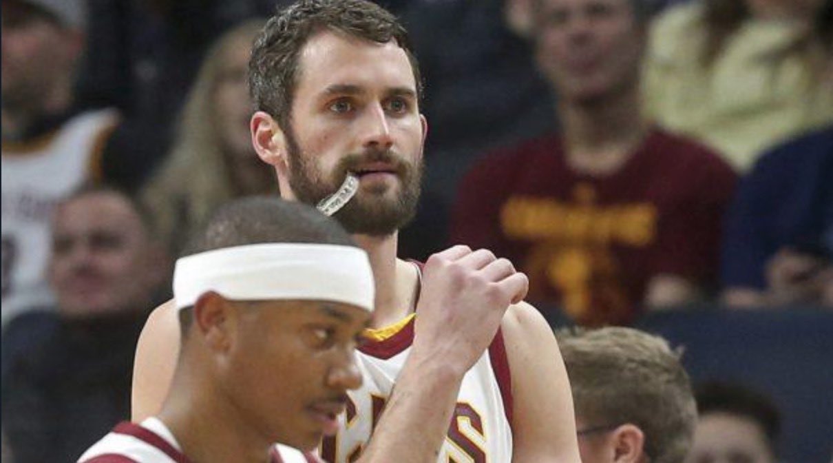 黑马加冕！苏超官方合作伙伴中国平安祝贺“苏超”泰州队夺...（荣耀登顶！苏超官方合作伙伴中国平安向泰州队夺冠致贺）