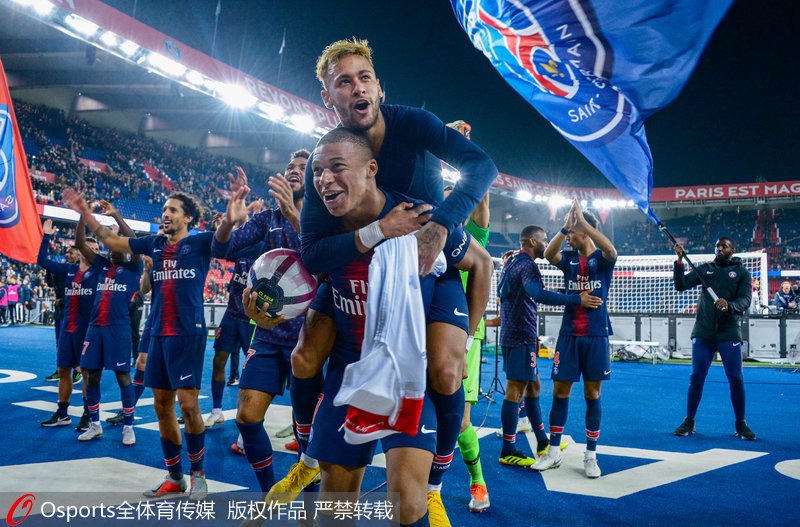 铜梁龙贺国安夺冠：是对往日辉煌的致敬，更是新征程的起点（铜梁龙庆祝国安登顶：致敬辉煌，启航新篇章）