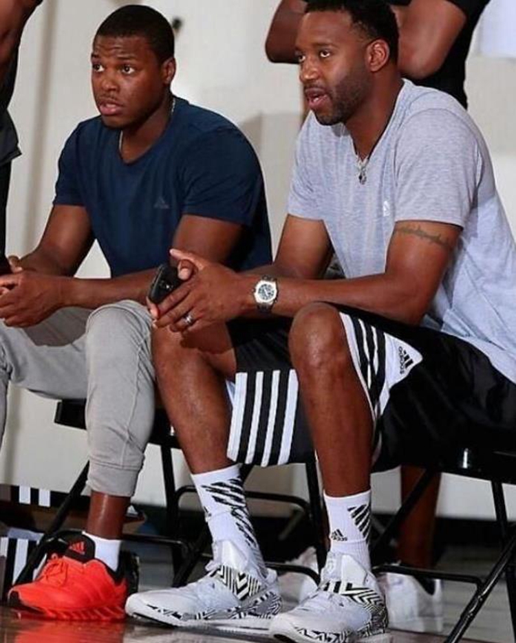 十人博洛尼亚0-0战平布兰，里科吉安尼斯染红（里科吉安尼斯被罚下，十人博洛尼亚与布兰互交白卷）