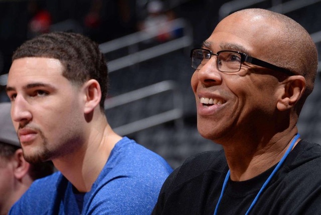 猛龙尼克斯NBA杯赛前上脚亮点纷呈（NBA杯赛前，猛龙与尼克斯球鞋上脚看点十足）