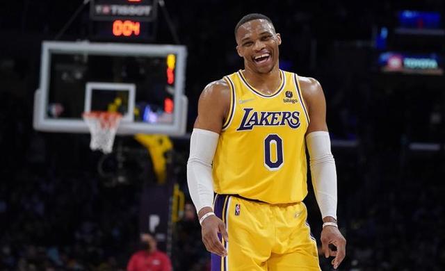 广东3消息！萨姆纳无缘大战山西，杜锋高瞻远瞩，朱芳雨沉冤得雪（广东队三条新动态：萨姆纳缺席战山西，杜锋布局长远，朱芳雨终于正名）